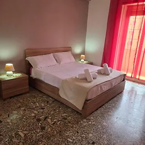https://malatesta-guest-house.it-romehotels.com